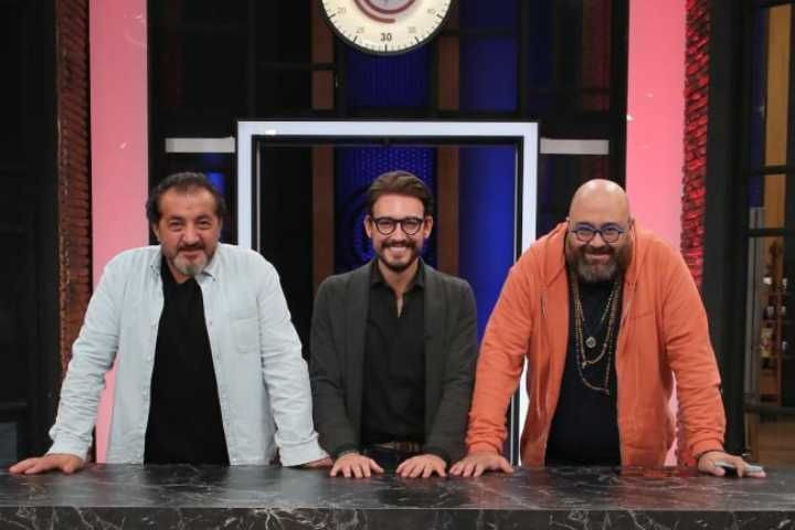 MasterChef Somer Sivrioğlu ve sevgilisi Tilbe Uslu ilişkisi çatırdıyor mu? Yaş farkıyla gündem olmuşlardı - Resim: 5