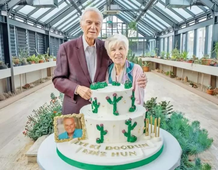 Yeşilçam’ın efsane jönü Ediz Hun 85 yaşında! Doğum günü paylaşımına beğeni yağdı - Resim : 3