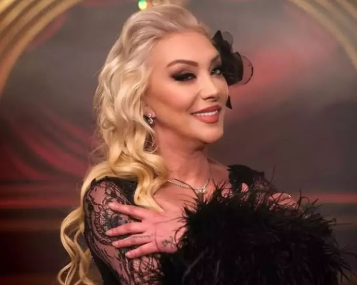 Melek Mosso’nun Güllü planı ortaya çıktı: Harbiye Cemil Topuzlu Açıkhava Tiyatrosu’nu salladı! - Resim : 7