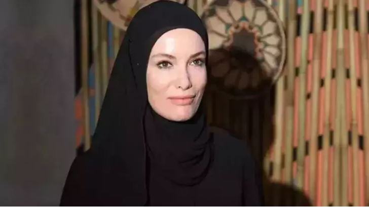 Umuda Koşanlar Derneği'nin Kurucusu Gamze Özçelik ve eşi Reşhad Strik'ten romantik paylaşım: "Benim cennetim..." - Resim : 6