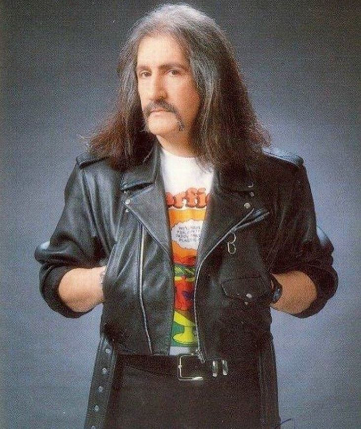 Türk Müziği’nin dev ismi Barış Manço’nun hiç görmediğiniz çocukluk karesi olay oldu! 7'den 77'ye herkesin sevgilisiydi - Resim: 20