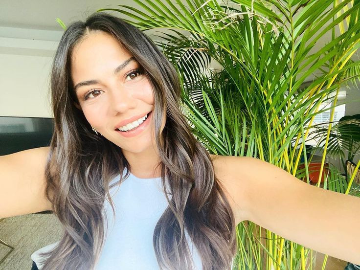 Eşref Rüya'nın Nisan'ı Demet Özdemir Beşiktaşlı Emirhan Topçu ile aşk mı yaşıyor? Yaş farkı dikkat çekti! - Resim : 8