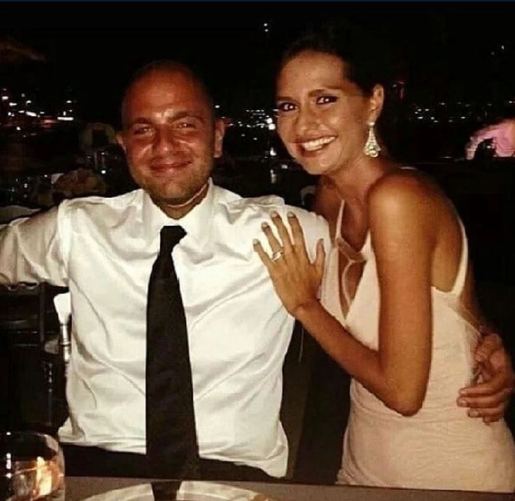 Yasemin Ergene’den ayrılan İzzet Özilhan eğlencede yakalandı: Bekar hayatına hızlı giriş yaptı - Resim: 19