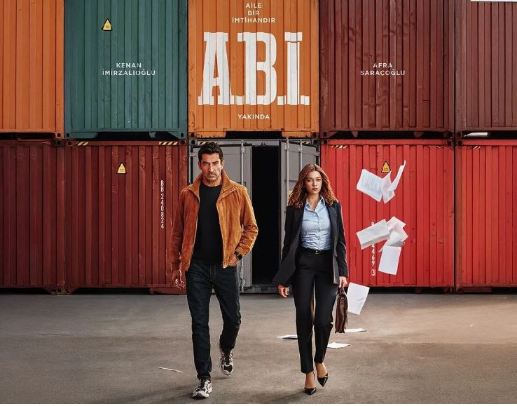 A.B.İ'de yaş farkı tartışma yaratmıştı! Afra Saraçoğlu Kenan İmirzalıoğlu’nu öve öve bitiremedi - Resim : 1