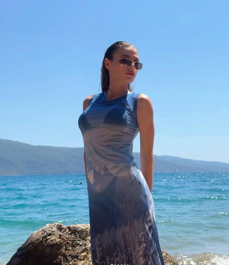 Serenay Sarıkaya'nın kopyası Sümeyye Aydoğan, sevgilisi Atakan Hoşgören ile yakalandı! Gala sürprizi - Resim : 6