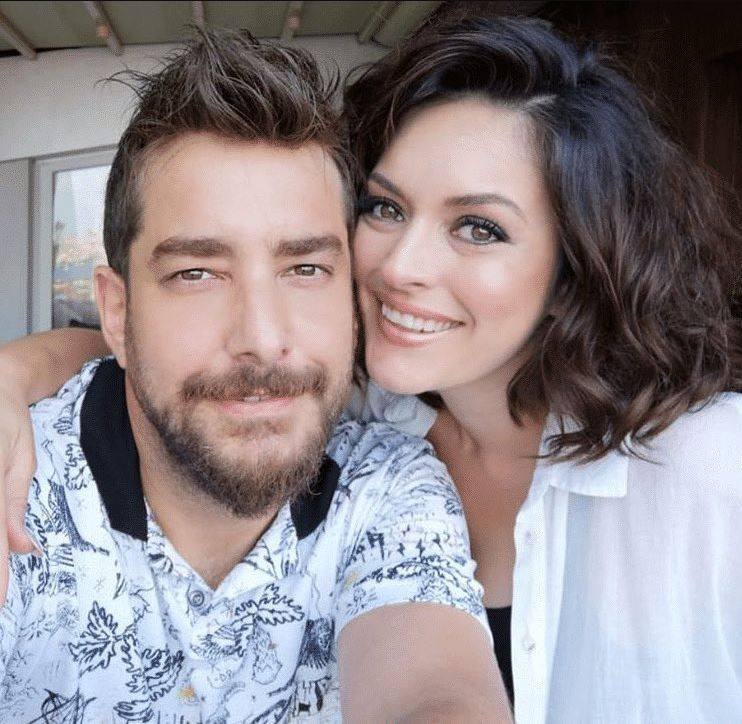 Enis Arıkan ‘Ezgi Mola' sorusuna bile katlanamadı: Daha düne kadar çifte kumrular gibiydiniz! - Resim: 44