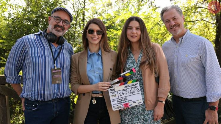 Vizyona sayılı günler kalmıştı! Beren Saat’in filmi listeden kaldırıldı - Resim : 1