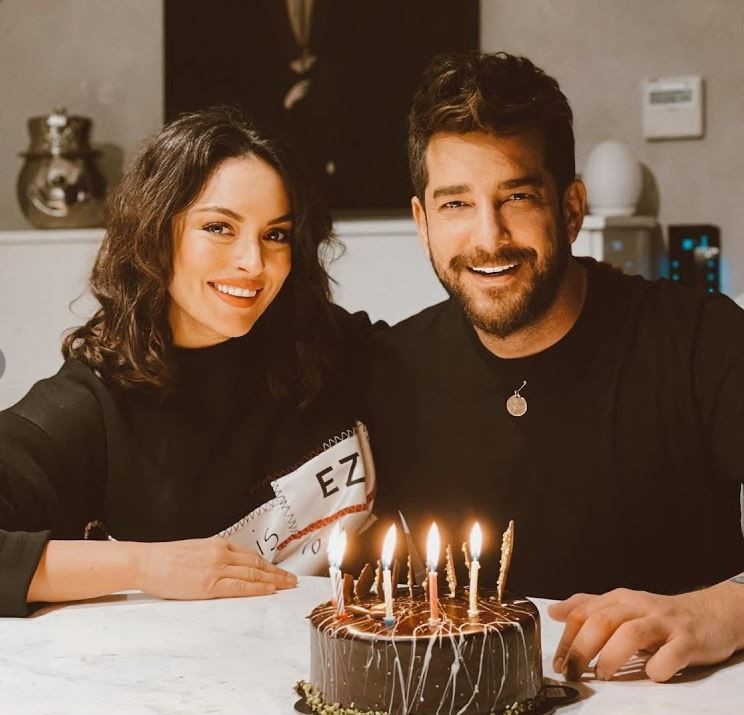 Enis Arıkan ‘Ezgi Mola' sorusuna bile katlanamadı: Daha düne kadar çifte kumrular gibiydiniz! - Resim: 19