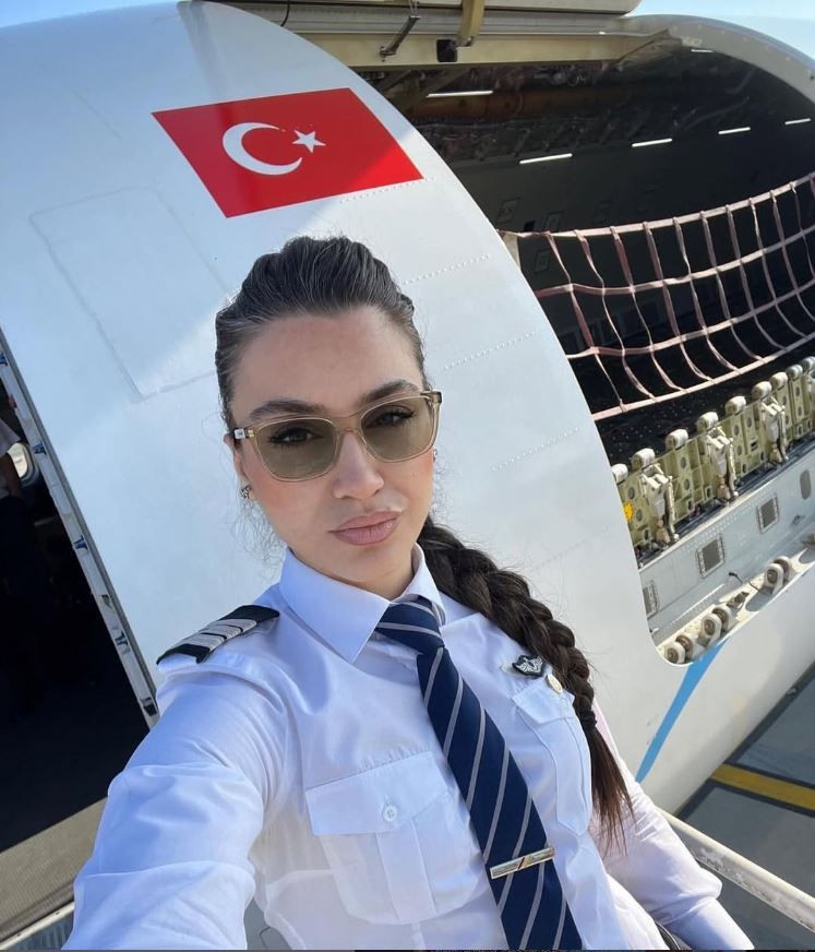 ‘Sabri Reyiz’in eşi Yağmur Sarıoğlu ilk kez konuştu: 15 yıllık evlilik bitiyor mu? Futbol dünyasını sarsan iddia! - Resim: 19