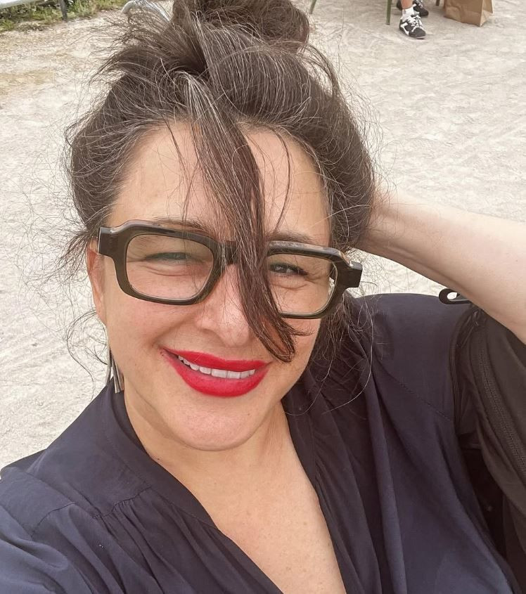 Sanat dünyasına isyan etmişti! Esra Dermancıoğlu Türkiye’yi terk etti - Resim: 3