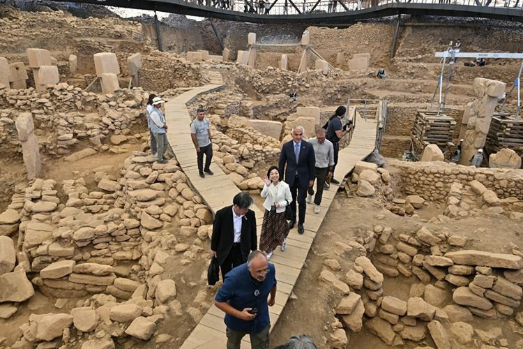 Tarihin sıfır noktası doldu taştı: Günlük 5 bin kişi 12 bin yıllık Göbeklitepe'yi geziyor! - Resim: 4