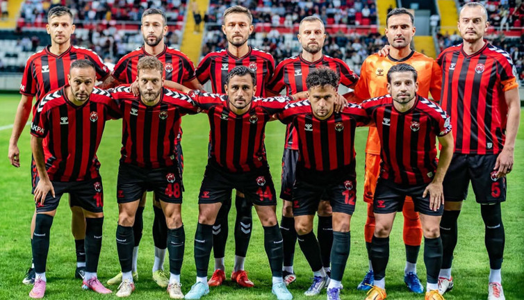 Futbolculardan ücret isyanı: İhtiyaçlarımızı karşılayamayacak duruma geldik