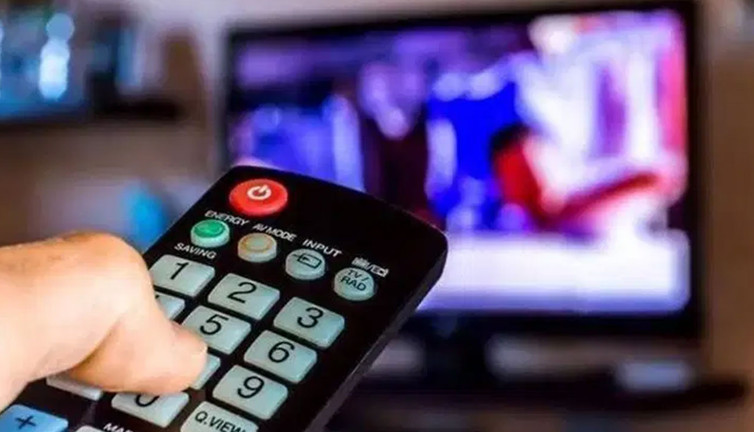 TV100 iki ekran yüzü ile yollarını ayırdı