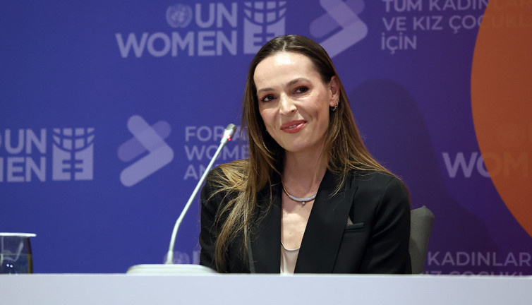 Eda Erdem'e büyük onur