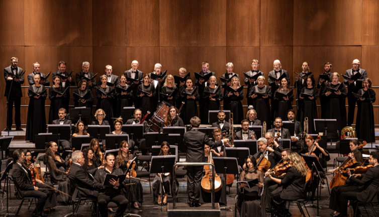 Faure'nin Dingin Requiem'i AKM'de sanatseverlerle buluştu