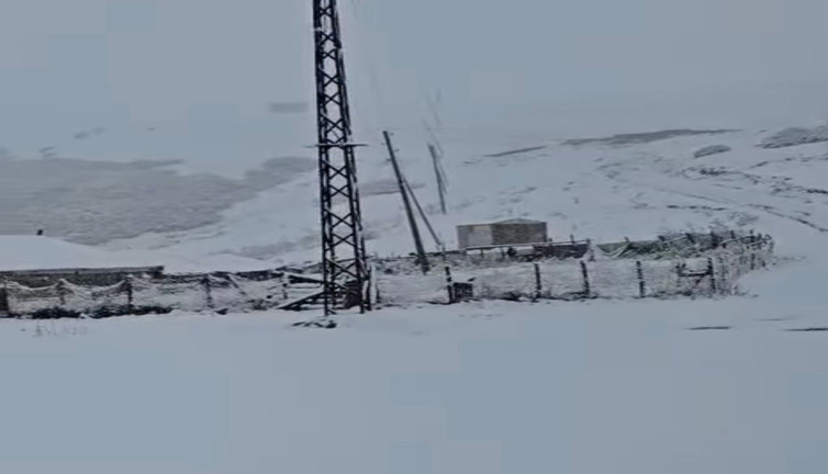 Ordu'da kış erken geldi: 2 bin rakımlı Çambaşı Yaylası beyazlara büründü!