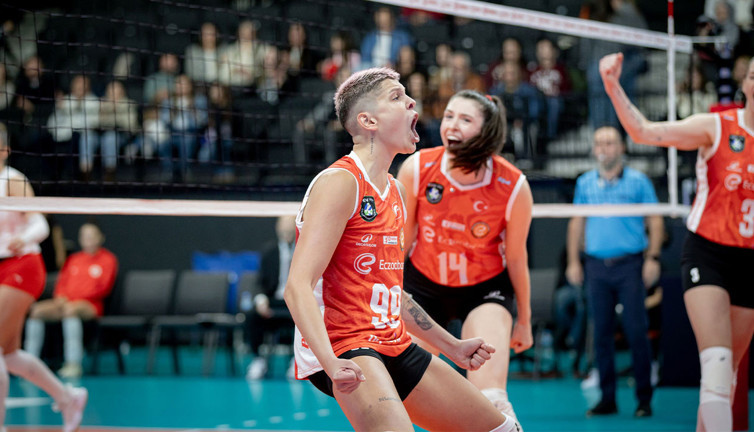 Ebrar'dan kırmızı kart isyanı: İlk Ben görürüm