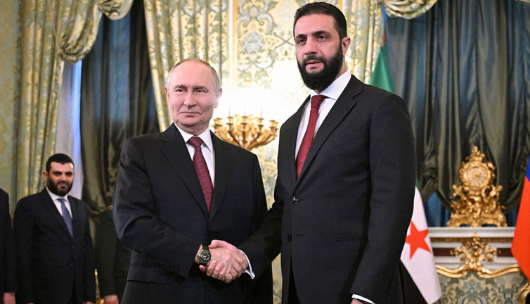 Vladimir Putin ve Ahmed Şara bir arada