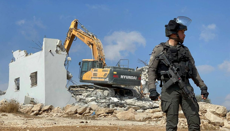 İsrail'den Batı Şeria'ya buldozerli baskın