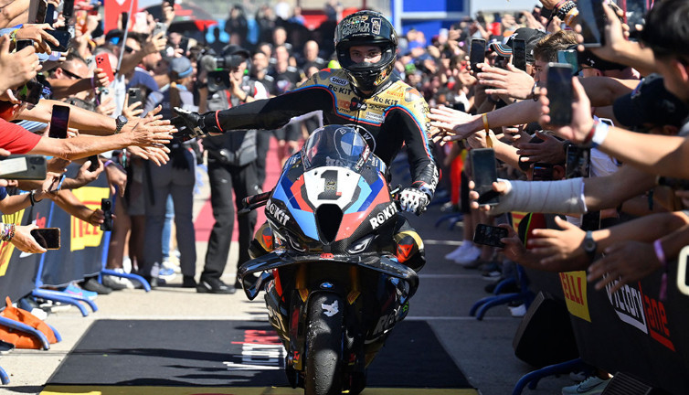 Toprak Razgatlıoğlu, kazadan sonra Bulega'yla neler konuştuğunu anlattı