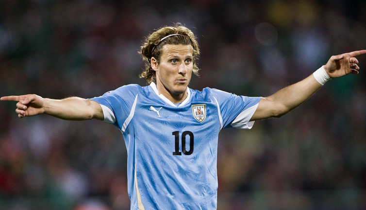 Uruguaylı efsane forvet Diego Forlan hastanelik oldu! Kaburgası kırıldı