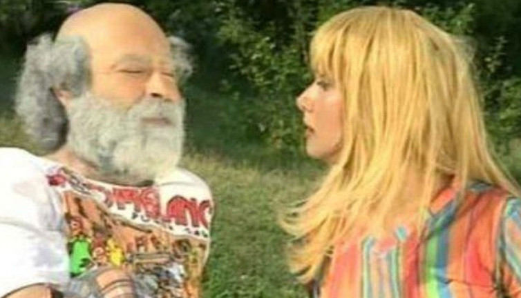 Çılgın Bediş’in efsane ismi Selahattin Taşdöğen sade hayatıyla şaşırttı! Ödüllerle dolu 3+1 ev