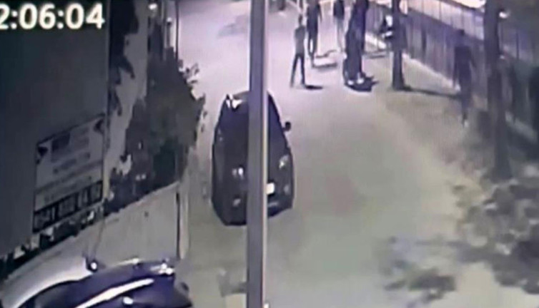 Liseli çocuk akranı tarafından bıraklandı! O anlar kamerada