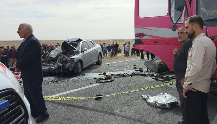 Aksaray'da feci kaza! 3 kardeş hatayını kaybetti