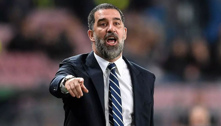 Arda Turan yıkıldı!