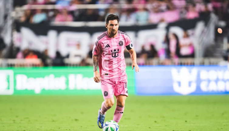 Messi Inter Miami ile sözleşme yeniledi