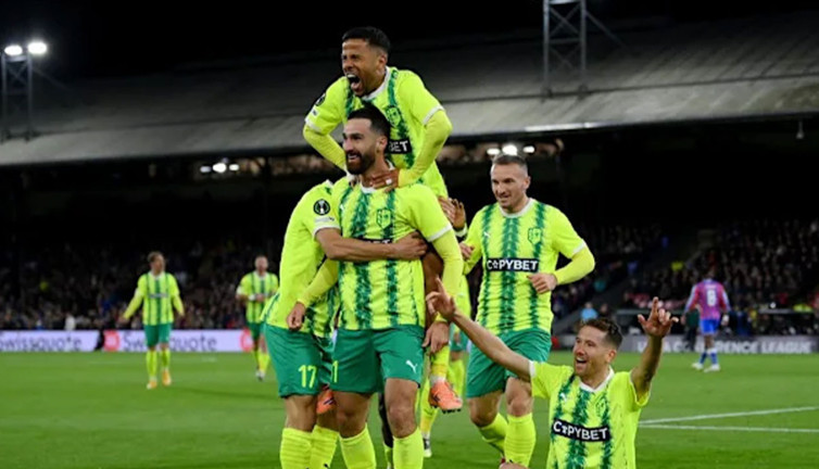 Süper Lig'in eski yıldızı Crystal Palace'ı yıktı