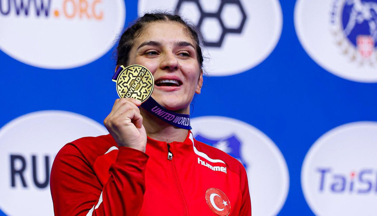Nesrin Baş 3. kez dünya şampiyonu olarak tarihe geçti!