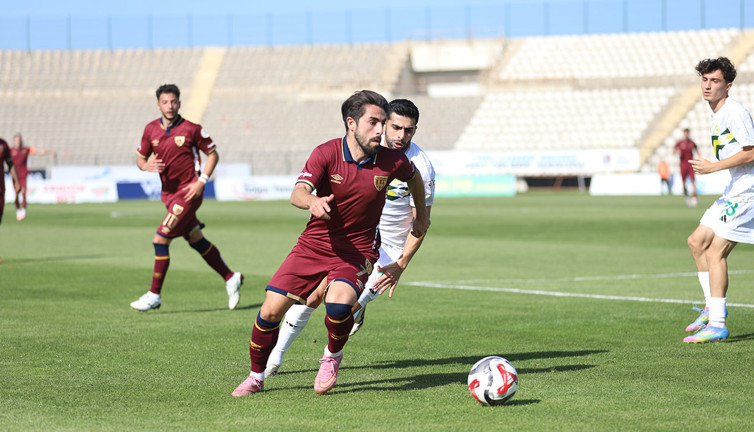 9 kişi direndiler! Bandırmaspor Erokspor'a geçit vermedi
