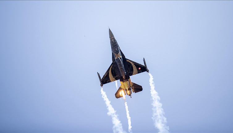 Ankara Valiliği'nden SOLOTÜRK uçuşları uyarısı: Yüksek sese karşı tedirgin olmayın!