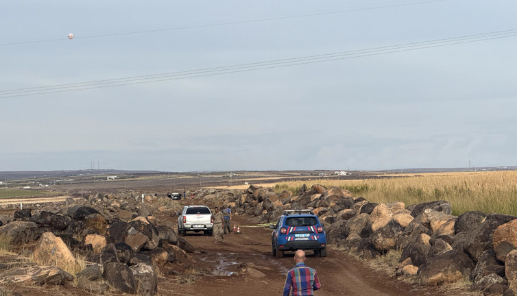 Çiftçi tarlasını sürerken pulluğa takıldı: Güvenlik güçleri başarıyla imha etti!