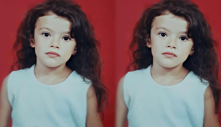 Kim olduğunu bilene aşk olsun! Bu küçük kız çocuğu şimdi Türkiye'nin en ünlü oyuncularından biri!