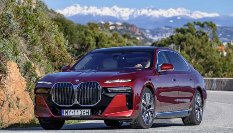 Lüksün kralı Bmw 7 serisi yenilendi