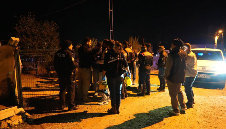 Silahlı eğlenceye müdahale eden polislere saldırı: 23 gözaltı