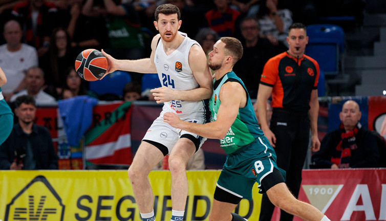 Anadolu Efes de İspanya'dan çıkamadı