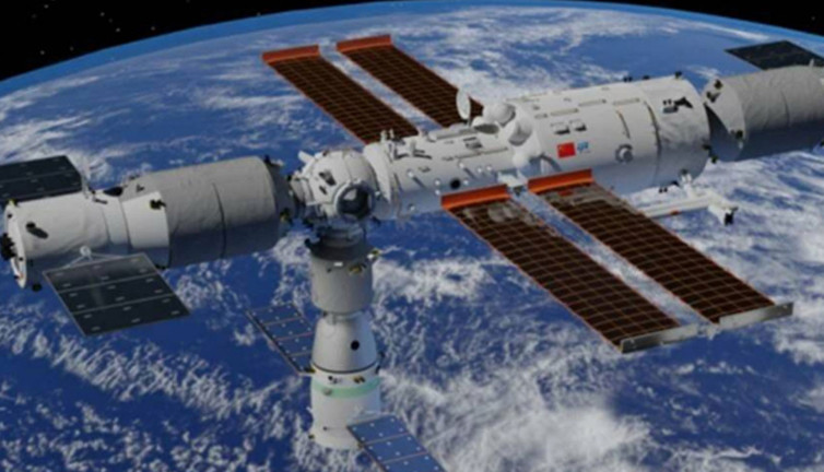 Çinli Şıncou-21 mekiği uzay istasyonunda!