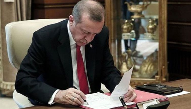 Erdoğan'dan gece yarısı görevden alma ve atamalar Resmi Gazete'de!