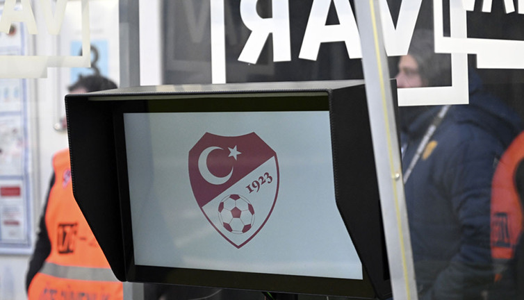 Beşiktaş-Fenerbahçe derbisinin VAR hakemi açıklandı!