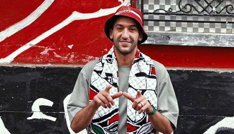 Galatasaray'da istenmeyen adam ilan edilmişti! Yeni takımında krallar gibi karşılandı