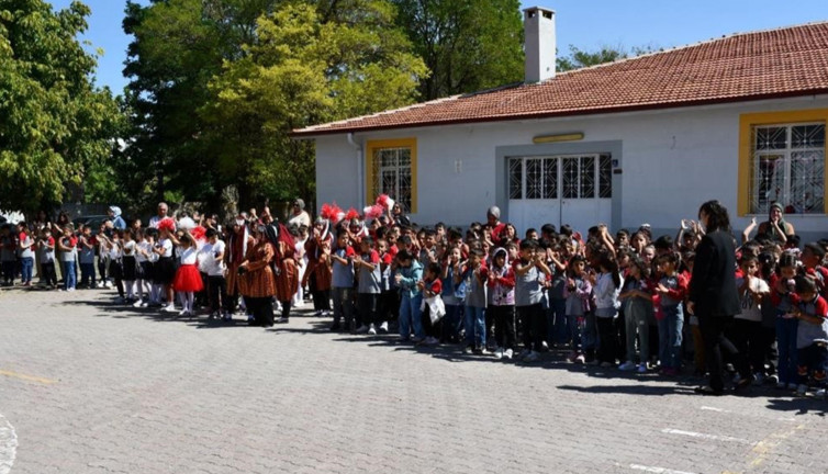 Kayseri’de 315 bin öğrenci ara tatile çıktı!