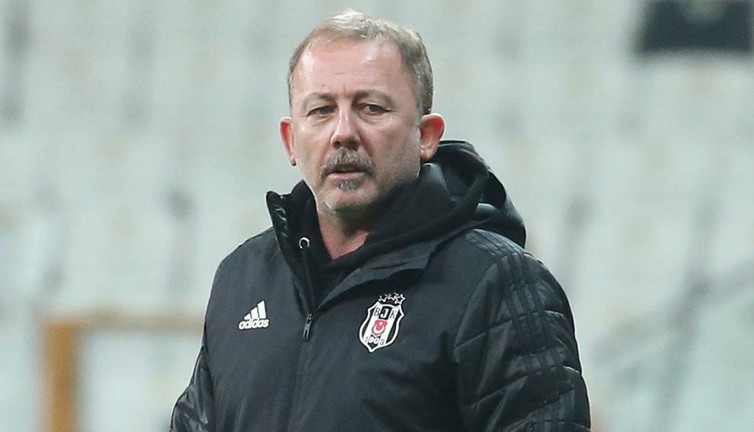 Beşiktaş'a yakın isimden kulübü karıştıracak iddia! 'Sergen Yalçın ihanet ediyor'