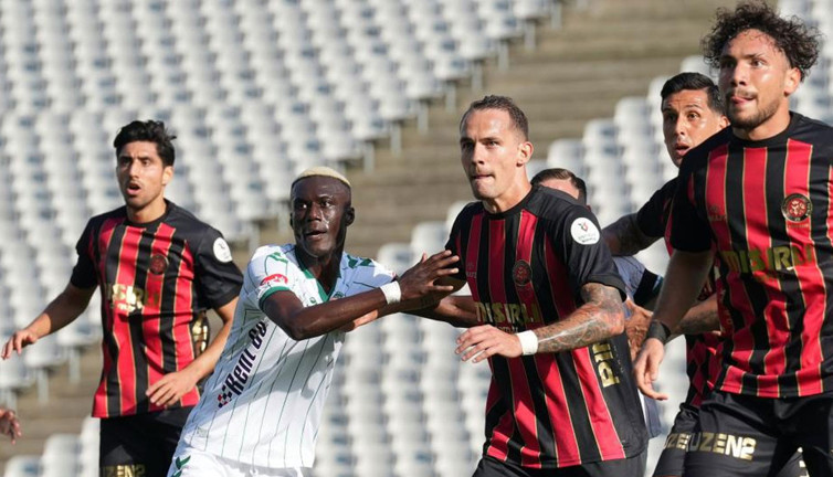 Fatih Karagümrük 8 haftalık galibiyet orucunu Konyaspor'a karşı bozdu! Ligin dibi karıştı