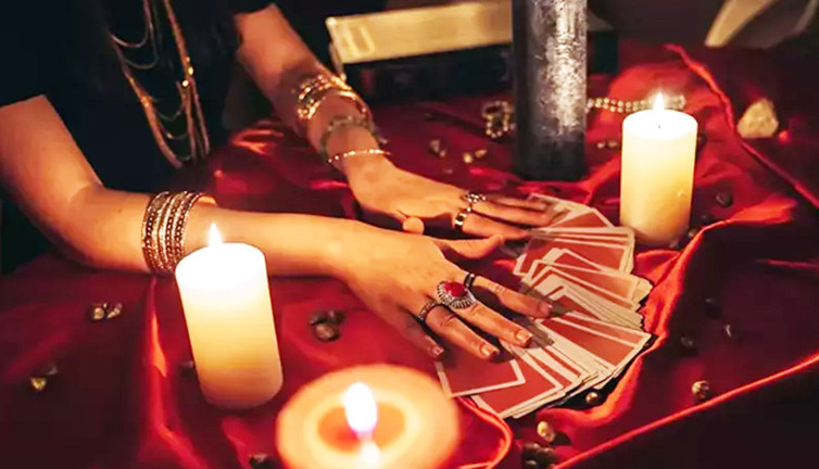 'Milyarder olacaksınız' diyen falcıdan milyonluk dolandırıcılık