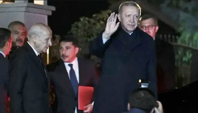Erdoğan- Bahçeli görüşmesi için bomba kulis! Kırmızı dosyanın sırrı çözüldü