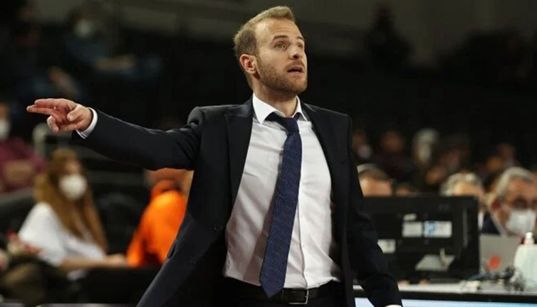 Karşıyaka'nın yeni koçu belli oldu