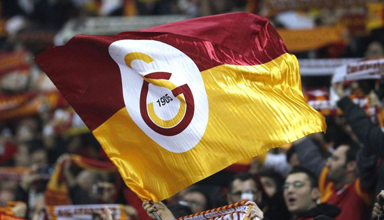 Galatasaray'da gece yarısı şok ayrılık! Takımın efsane ismiydi...